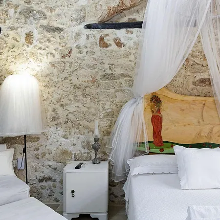 Antonia's House - Old Town *