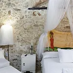 Antonia's House - Old Town *
