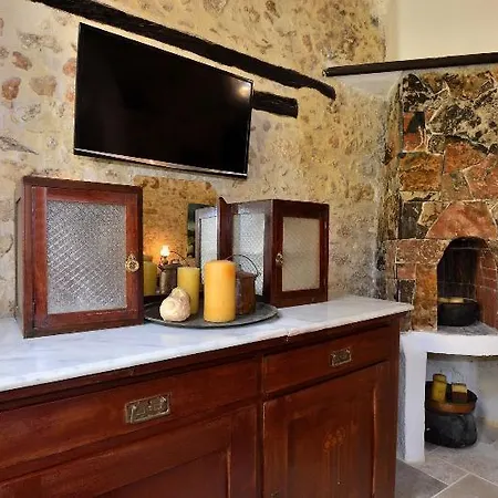 Antonia's House - Old Town Homestay