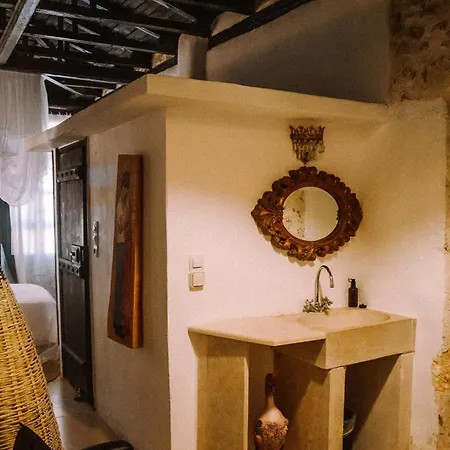 Homestay Antonia's House - Old Town