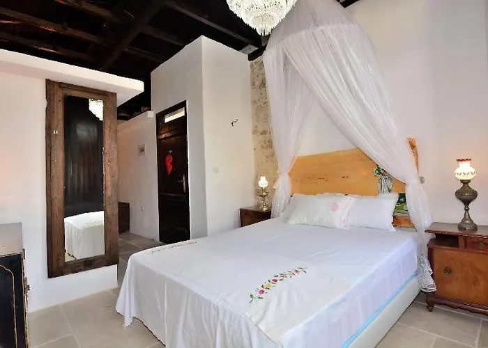 Antonia's House - Old Town *