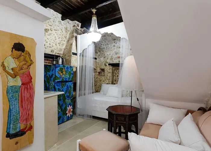 Homestay Antonia's House - Old Town *