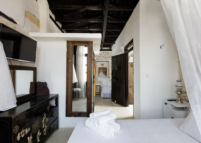 Homestay Antonia's House - Old Town *