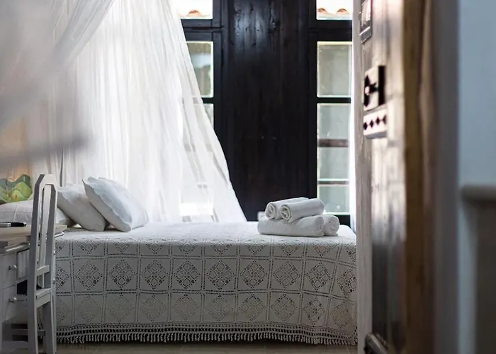 Antonia's House - Old Town Homestay *